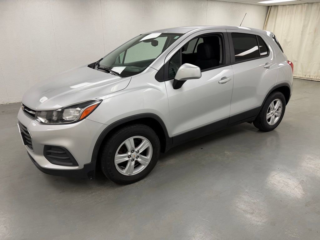 Used 2020 Chevrolet Trax LS w/ Tint and Cruise Package FWD image 1