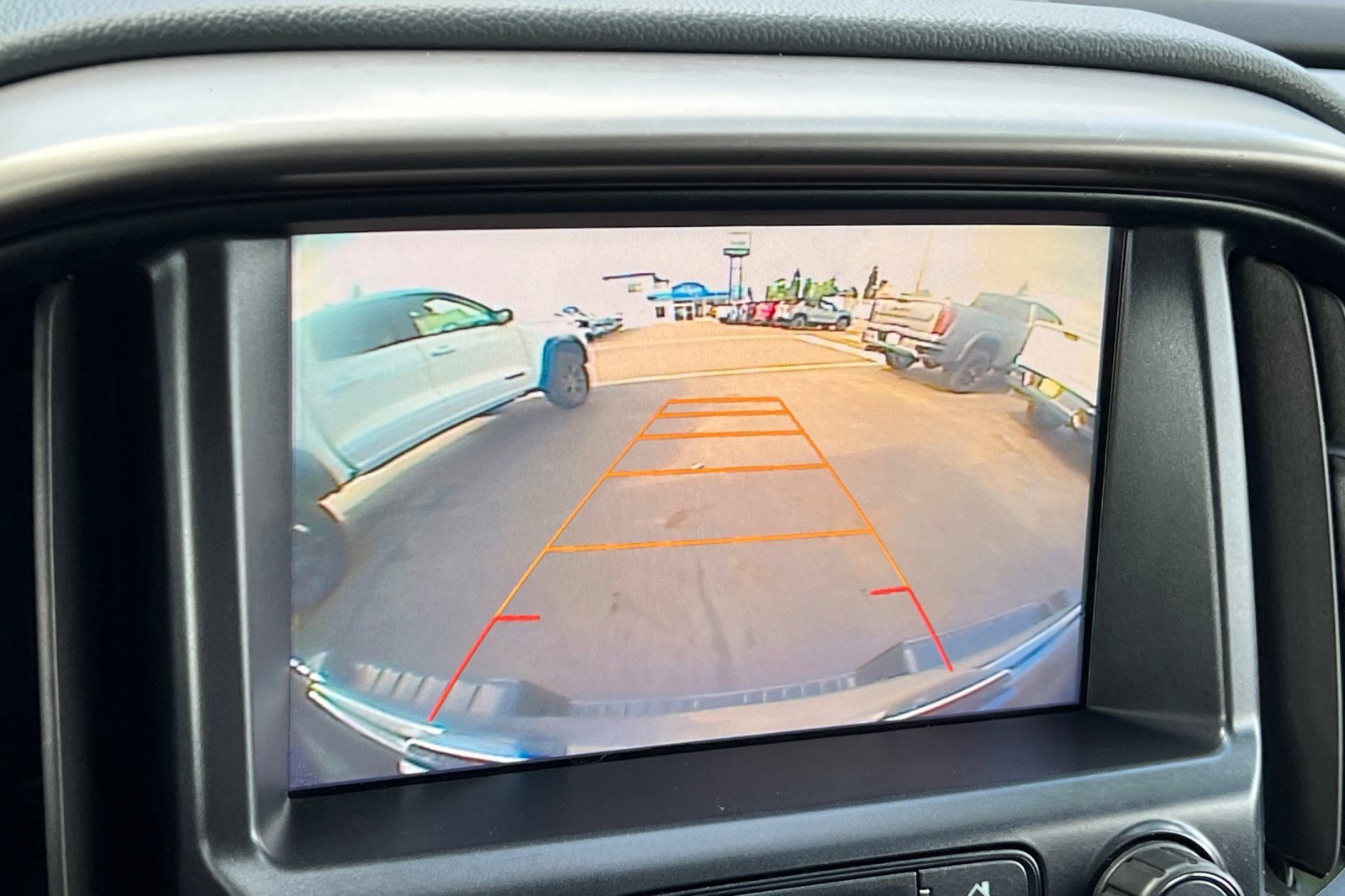 Used 2017 Chevrolet Colorado Z71 image 16