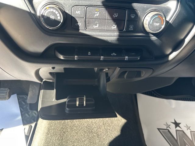 Used 2018 Chevrolet Silverado 1500 Custom w/ Custom Convenience Package image 20