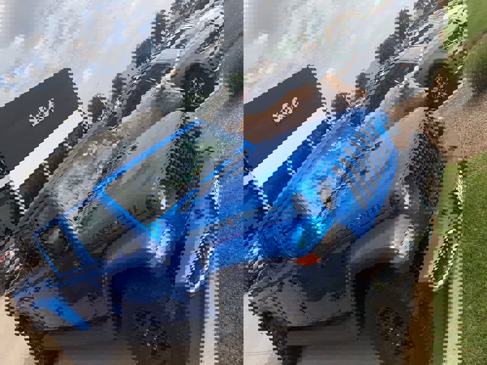 Used 2023 Jeep Gladiator Sport AWD/4WD image 4