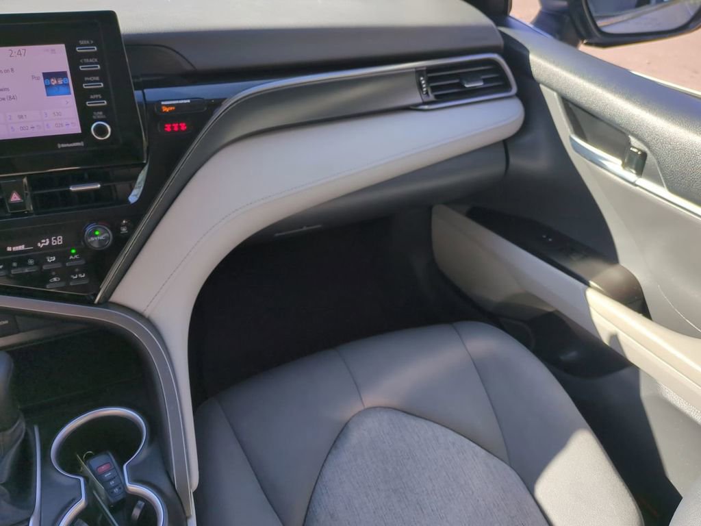 Used 2021 Toyota Camry LE image 16