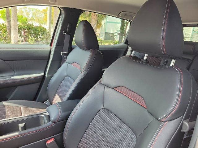 Certified 2026 Nissan Kicks SR FWD image 21