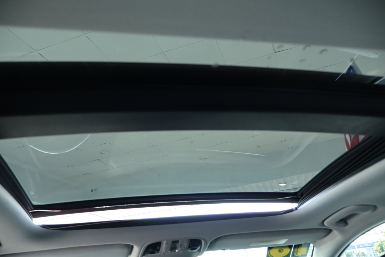 Used 2018 Kia Cadenza Limited image 28