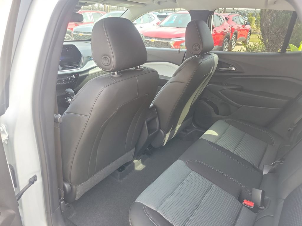 New 2026 Chevrolet Trax LT w/ Driver Confidence Package image 13