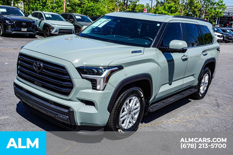 Used 2024 Toyota Sequoia SR5 w/ SR5 Premium Package AWD/4WD image 15
