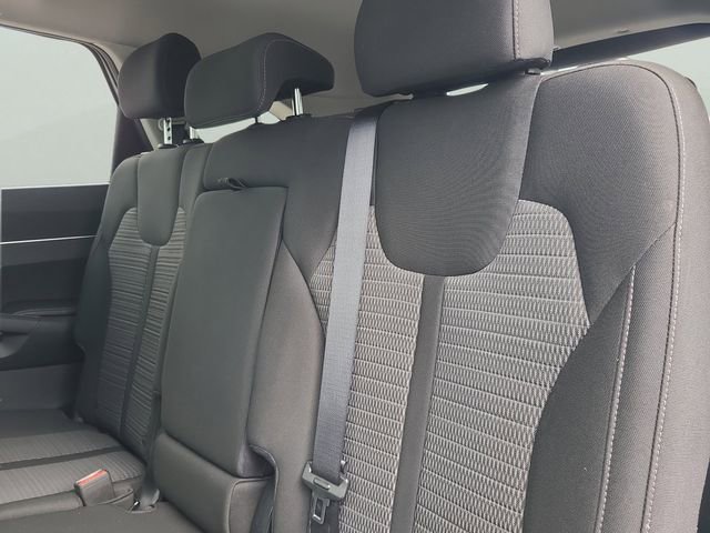Used 2023 Kia Sorento LX FWD image 8