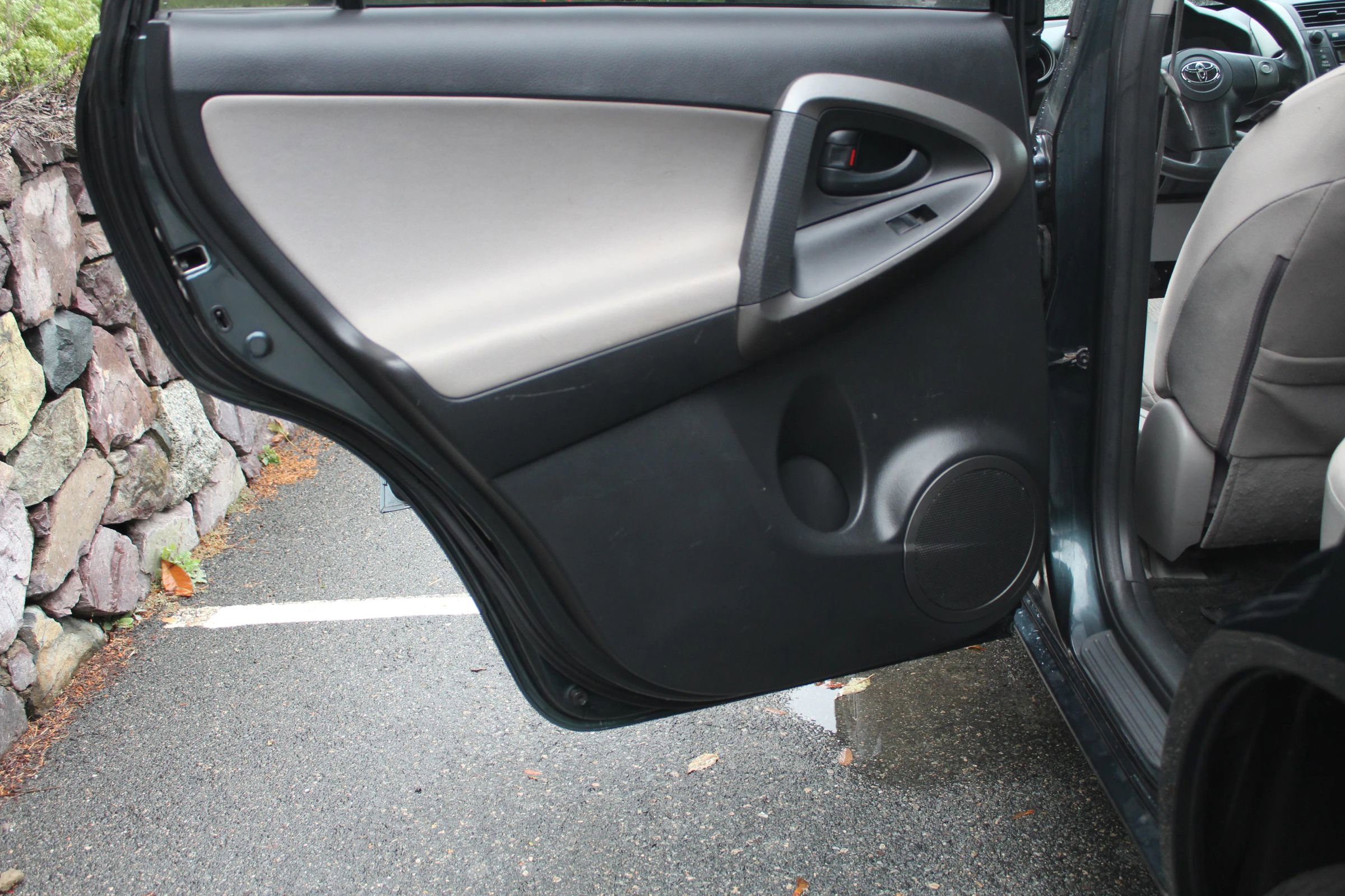 Used 2010 Toyota RAV4 4WD image 14