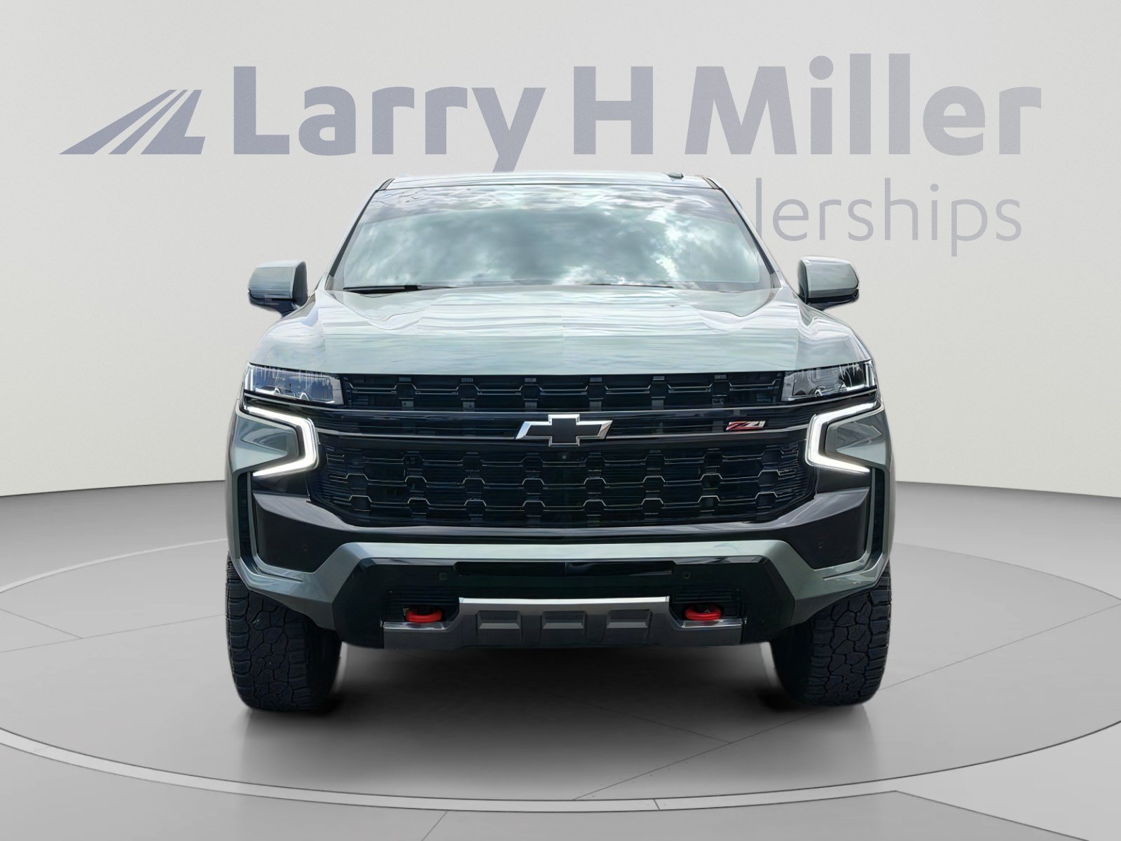 Used 2024 Chevrolet Suburban Z71 w/ Off-Road Capability Package AWD/4WD image 9