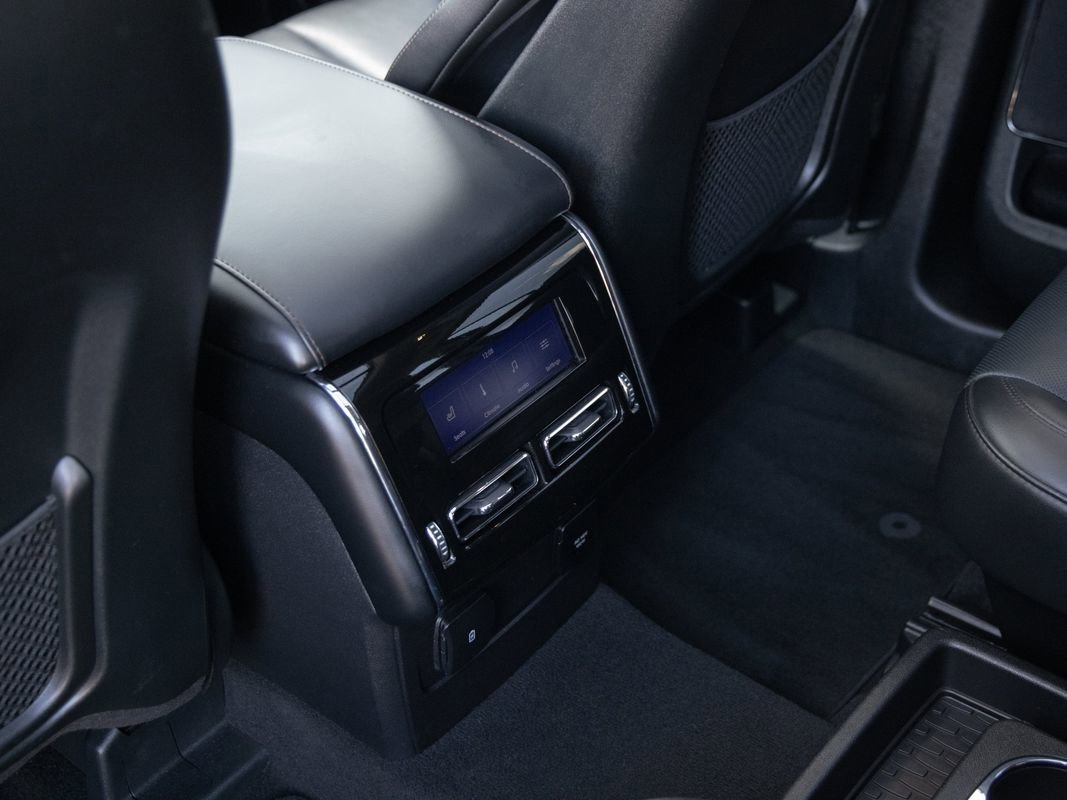 Used 2024 Lincoln Aviator Reserve image 16