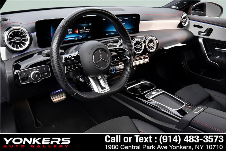 Used 2025 Mercedes-Benz CLA 35 AMG 4MATIC image 18