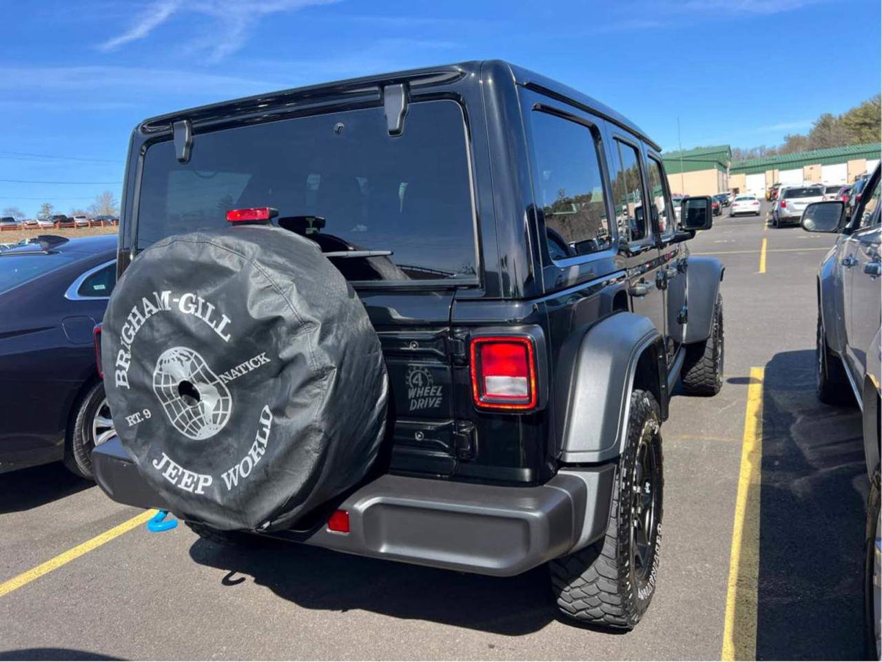 Used 2023 Jeep Wrangler Unlimited w/ Sun & Screen Package image 3