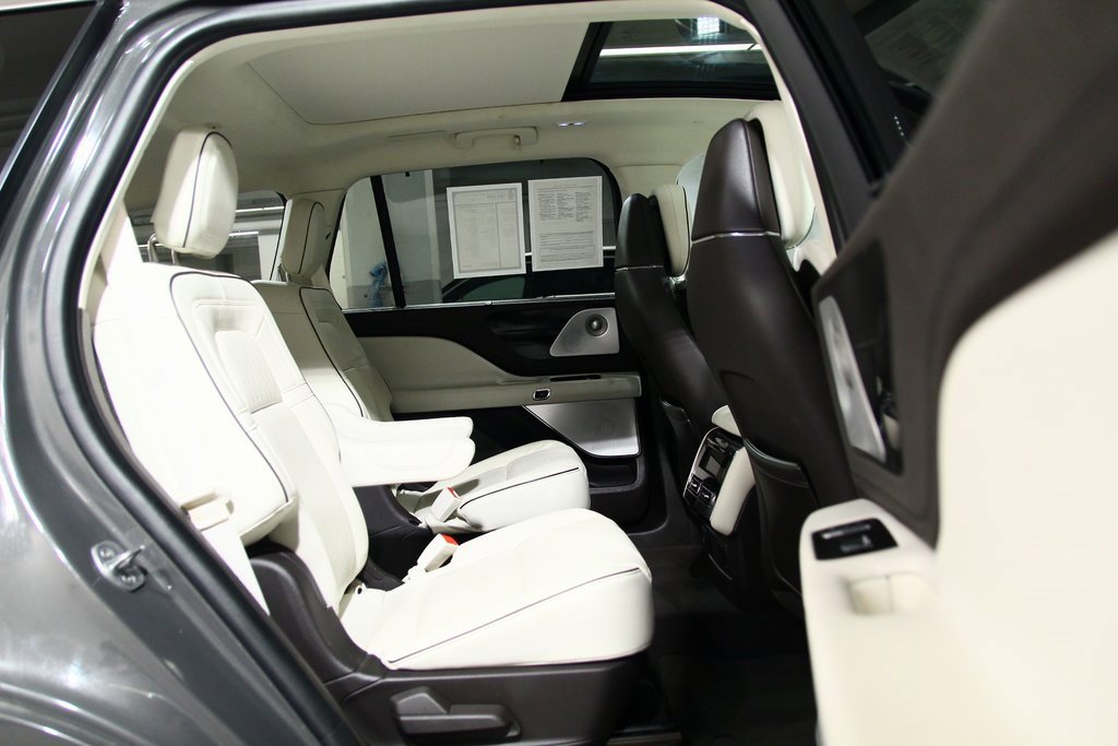 Used 2021 Lincoln Aviator Black Label w/ Dynamic Handling Package image 24