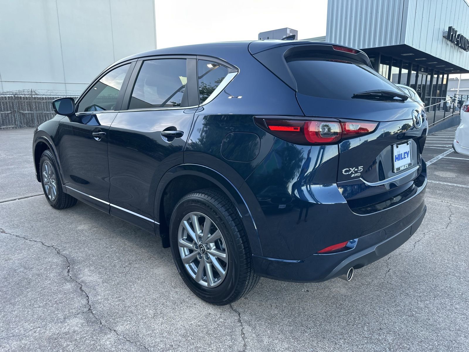 Certified 2025 MAZDA CX-5 AWD 2.5 S w/ Preferred Package image 3