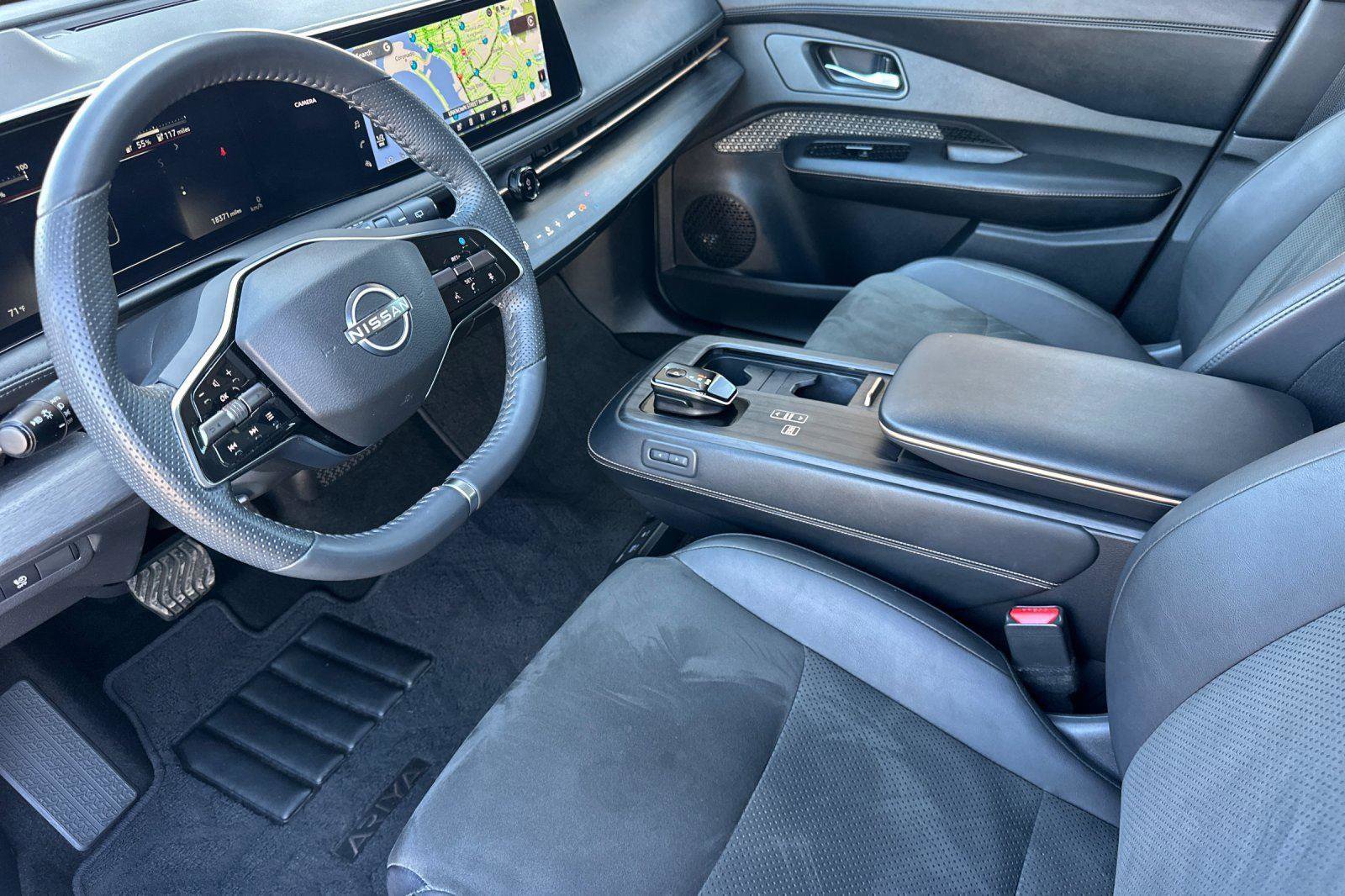 Used 2023 Nissan Ariya AWD image 9