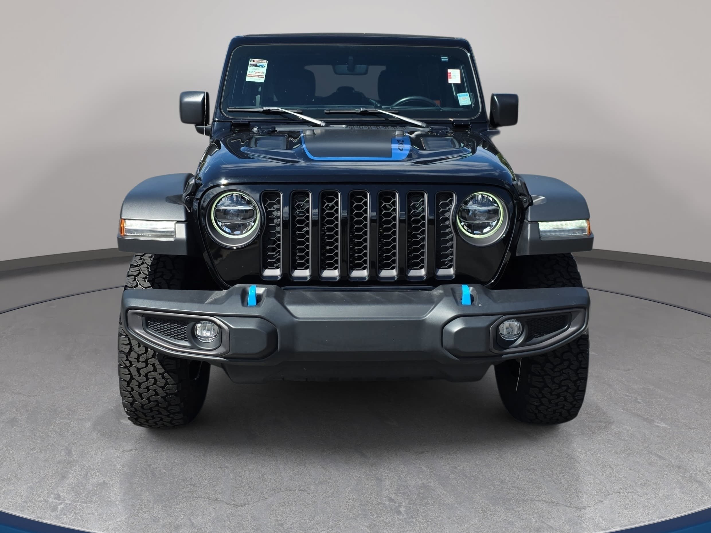 Used 2022 Jeep Wrangler Unlimited Rubicon 4xe w/ Cold Weather Group AWD/4WD image 2