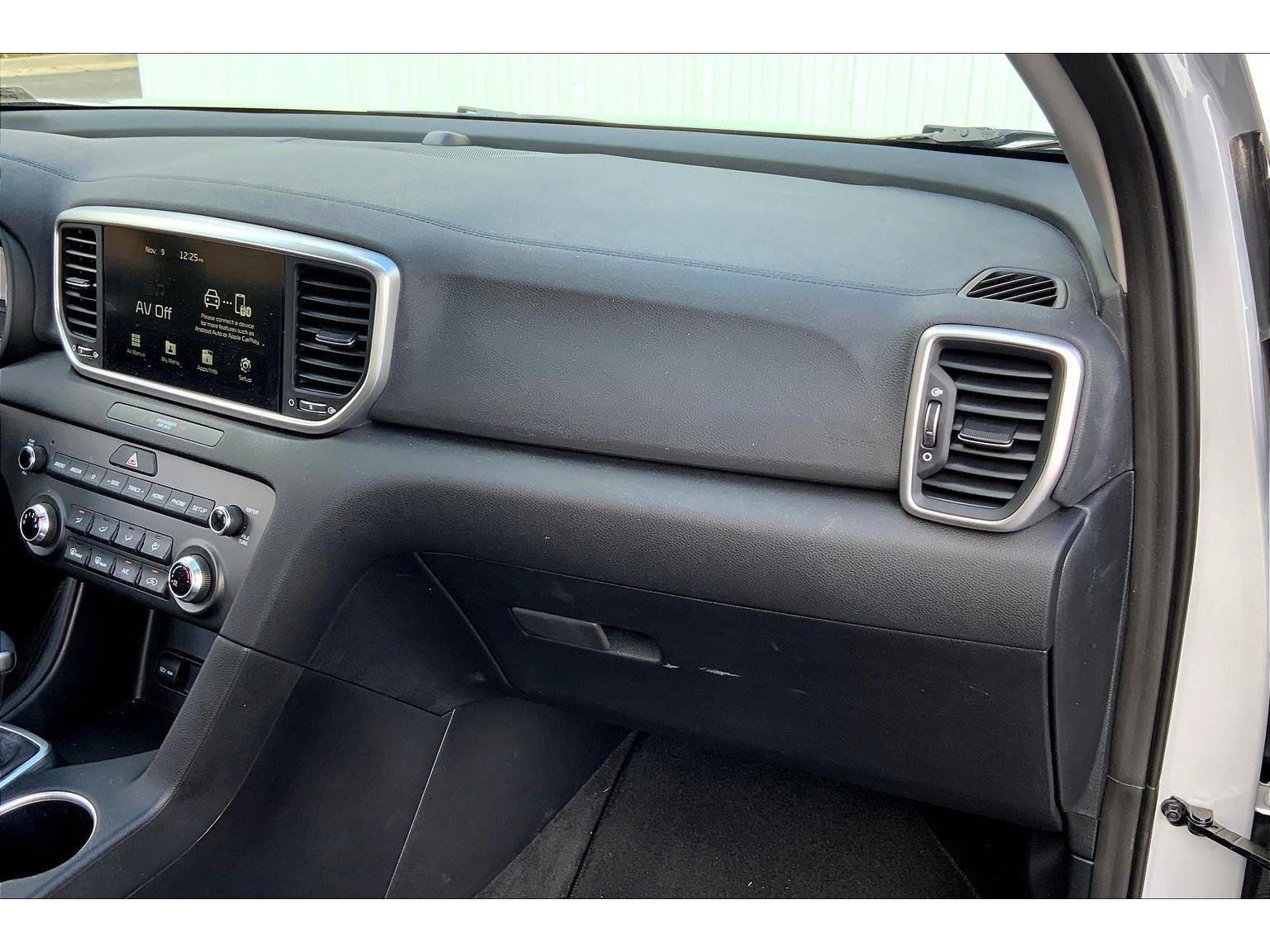 Used 2022 Kia Sportage LX image 16