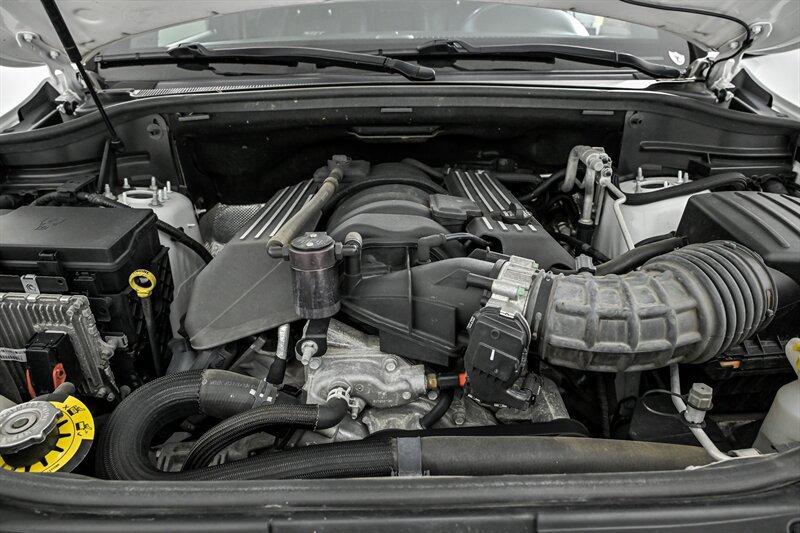 Used 2019 Jeep Grand Cherokee SRT AWD/4WD image 12