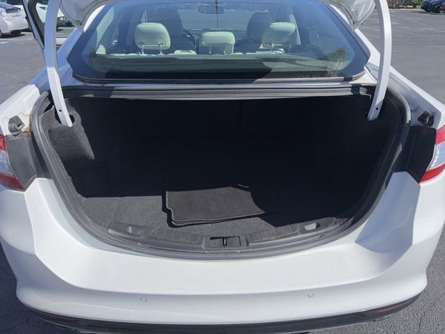 Used 2016 Ford Fusion Titanium FWD image 8