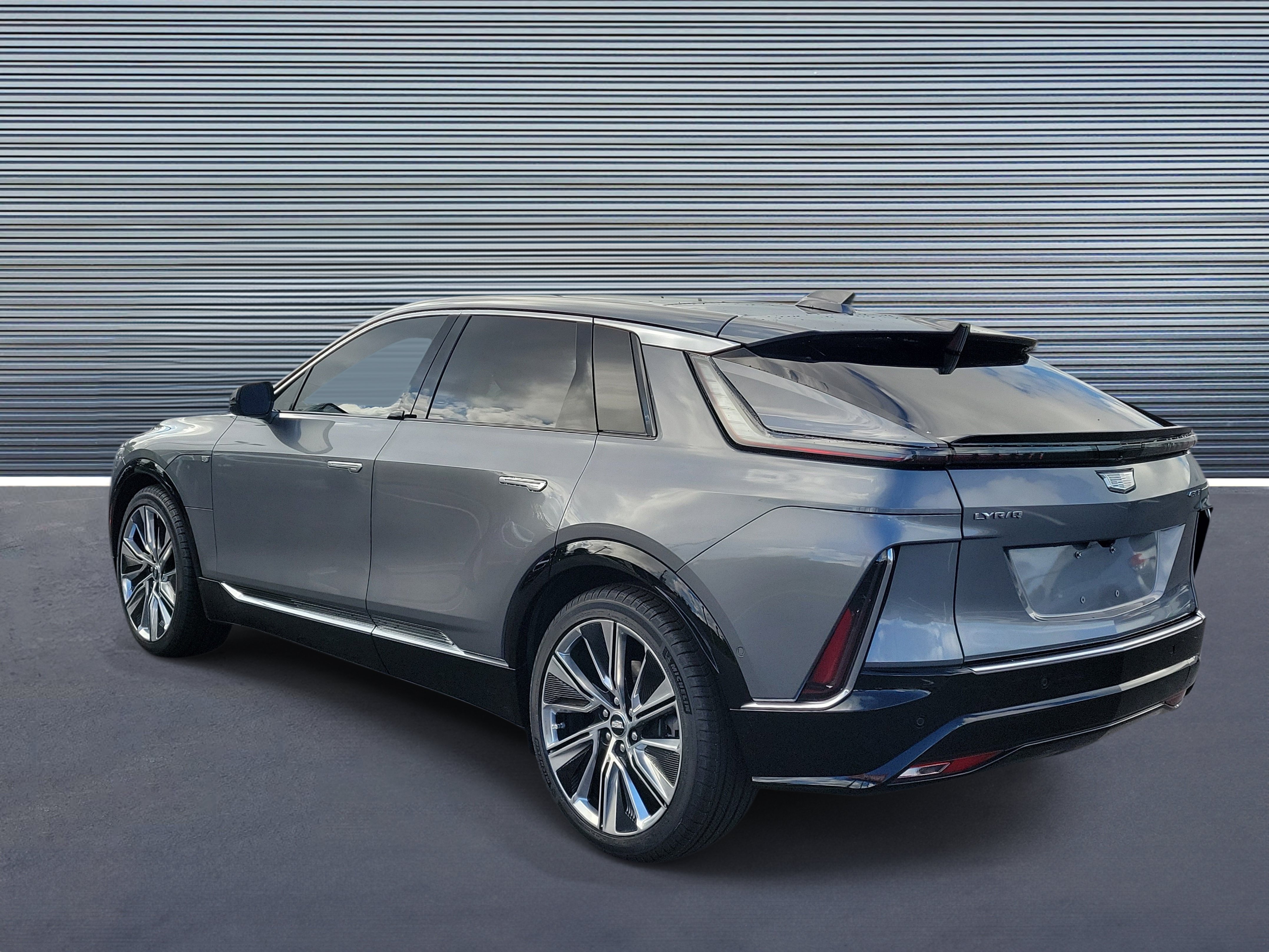 Used 2023 Cadillac Lyriq 2WD image 4