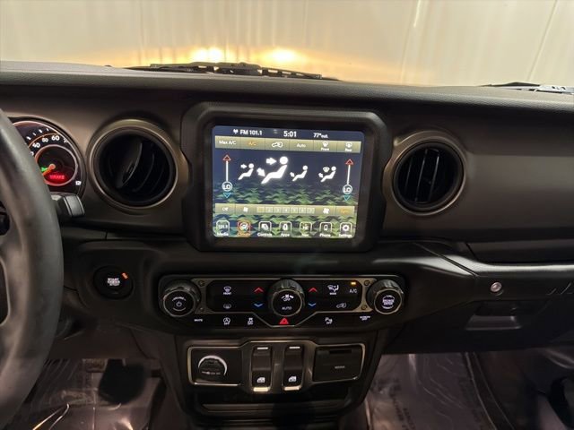 Used 2021 Jeep Wrangler Sport image 15