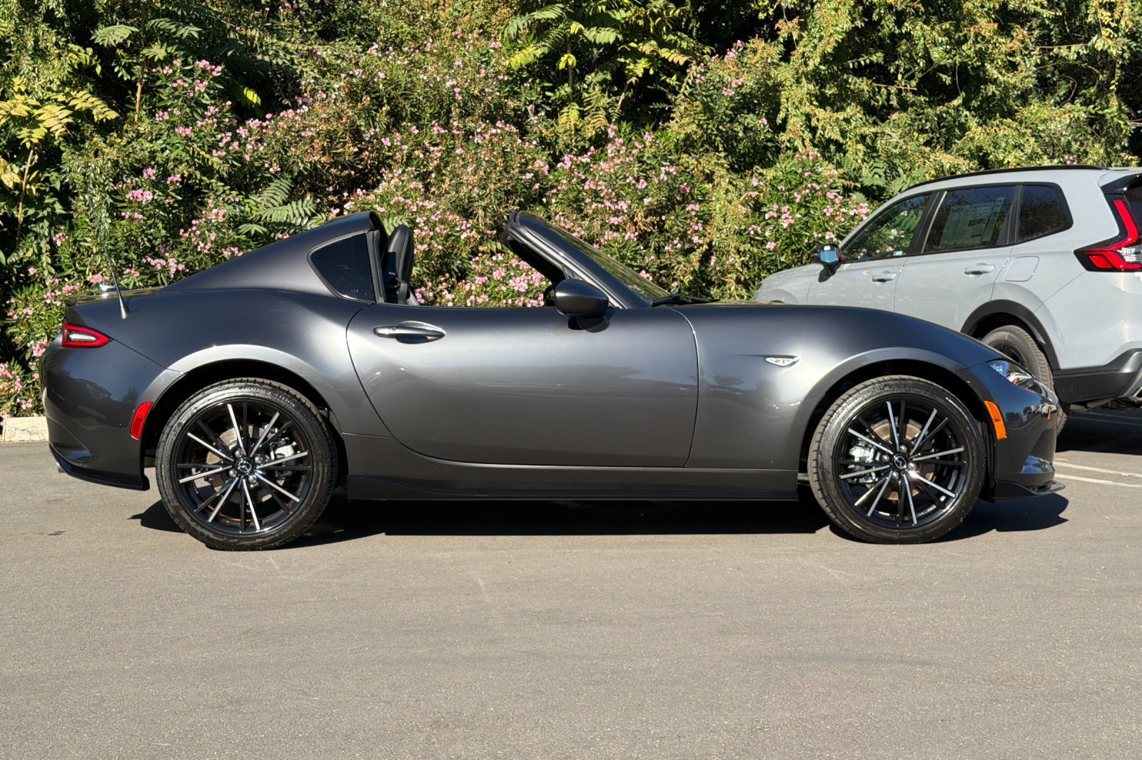 Certified 2025 MAZDA MX-5 Miata RF Grand Touring w/ Appearance Package RWD image 4