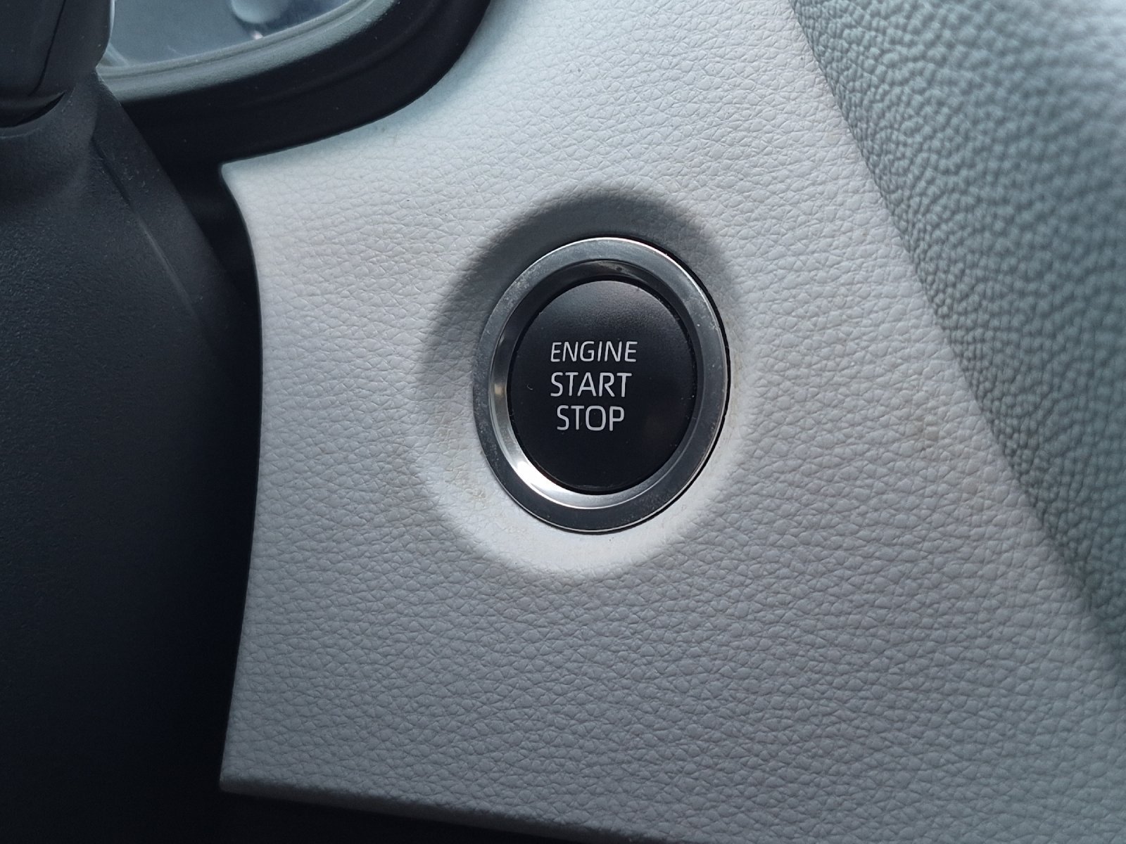 Used 2024 Toyota Corolla SE w/ SE Premium Package FWD image 20