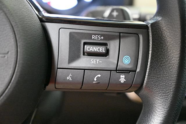 Used 2023 Nissan Rogue SV FWD image 34