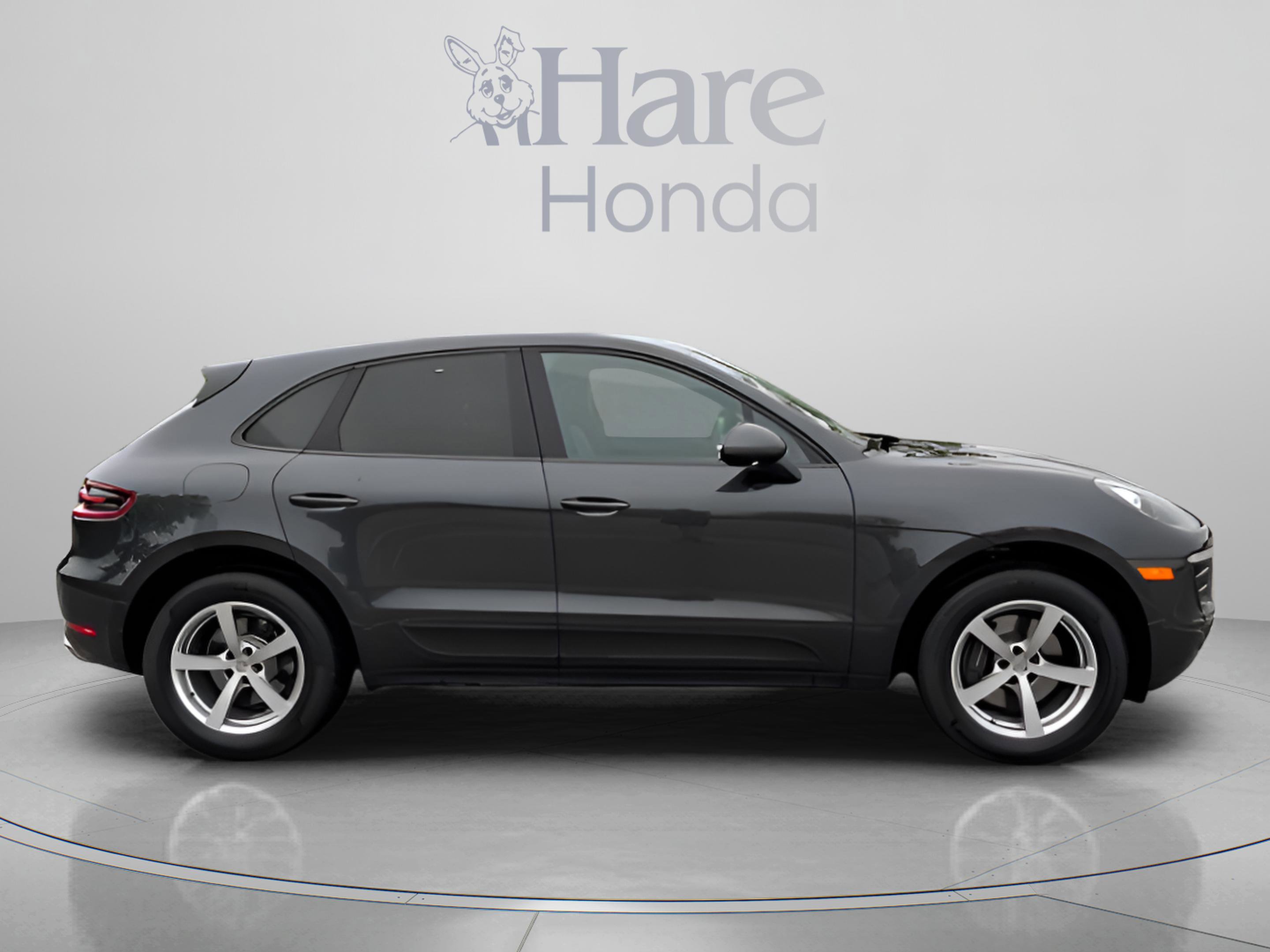 Used 2018 Porsche Macan AWD/4WD image 6