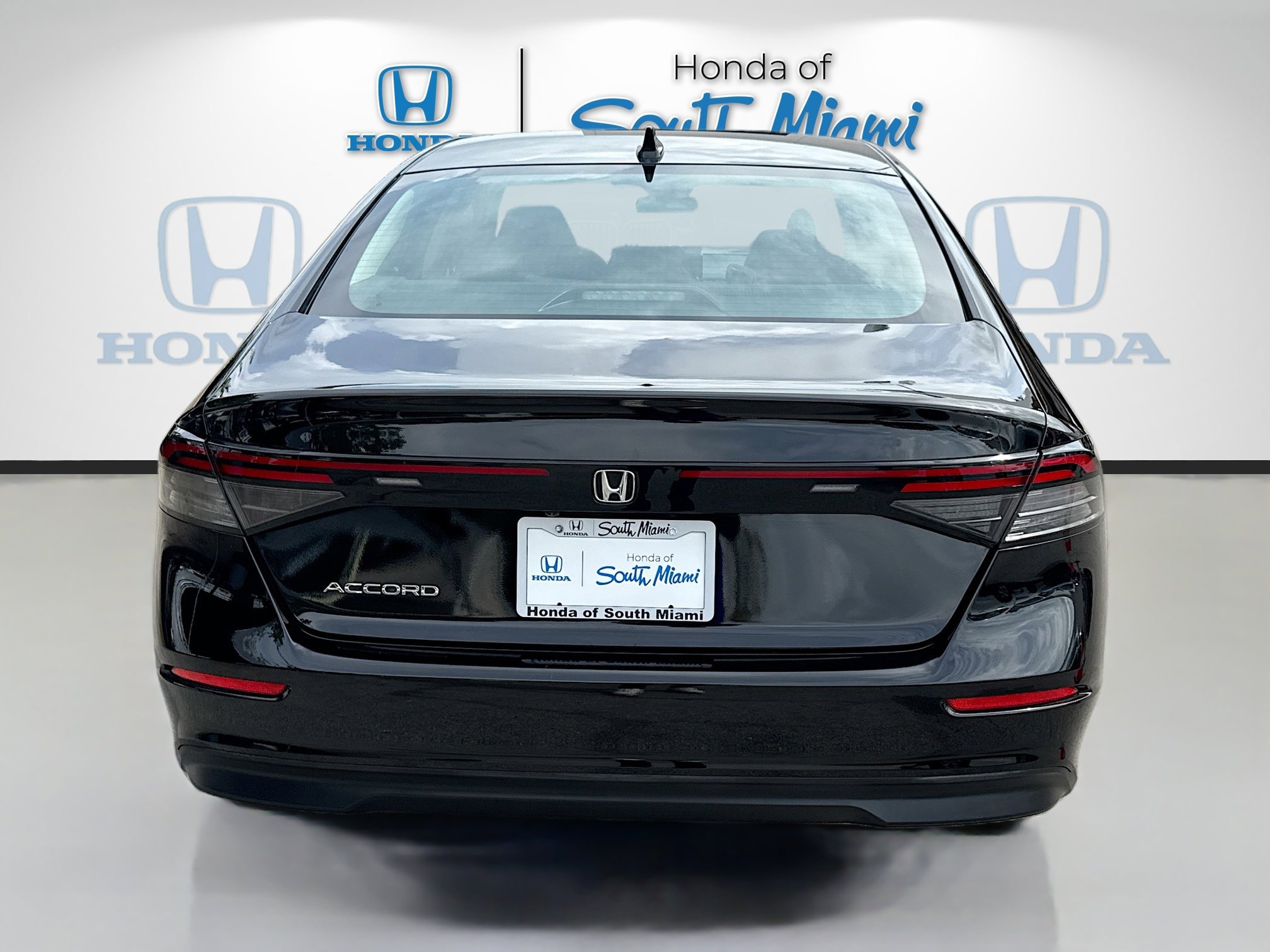 Certified 2023 Honda Accord LX image 6
