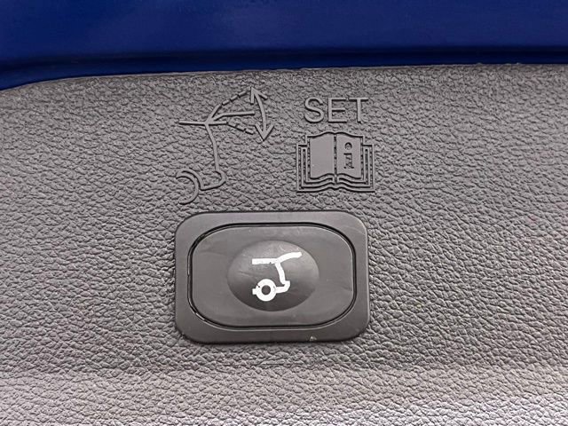 Used 2017 Ford Escape SE w/ Equipment Group 201A image 13