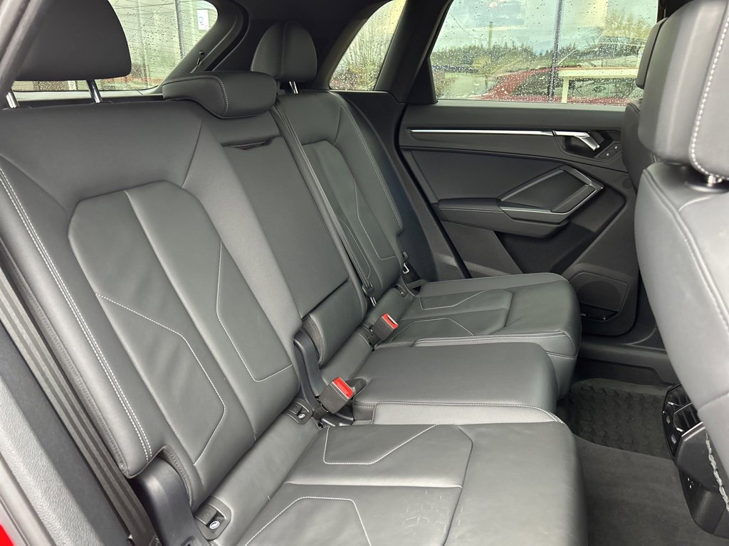 Used 2024 Audi Q3 2.0T Premium Plus image 12