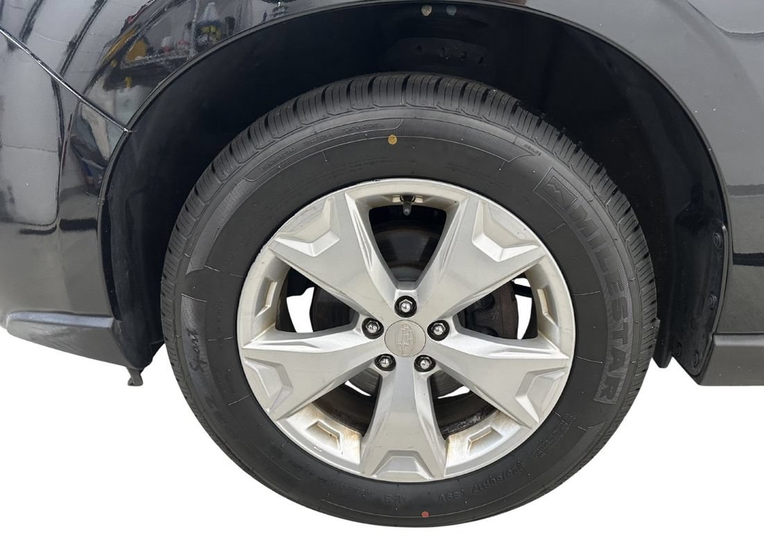 Used 2014 Subaru Forester 2.5i Limited AWD/4WD image 9