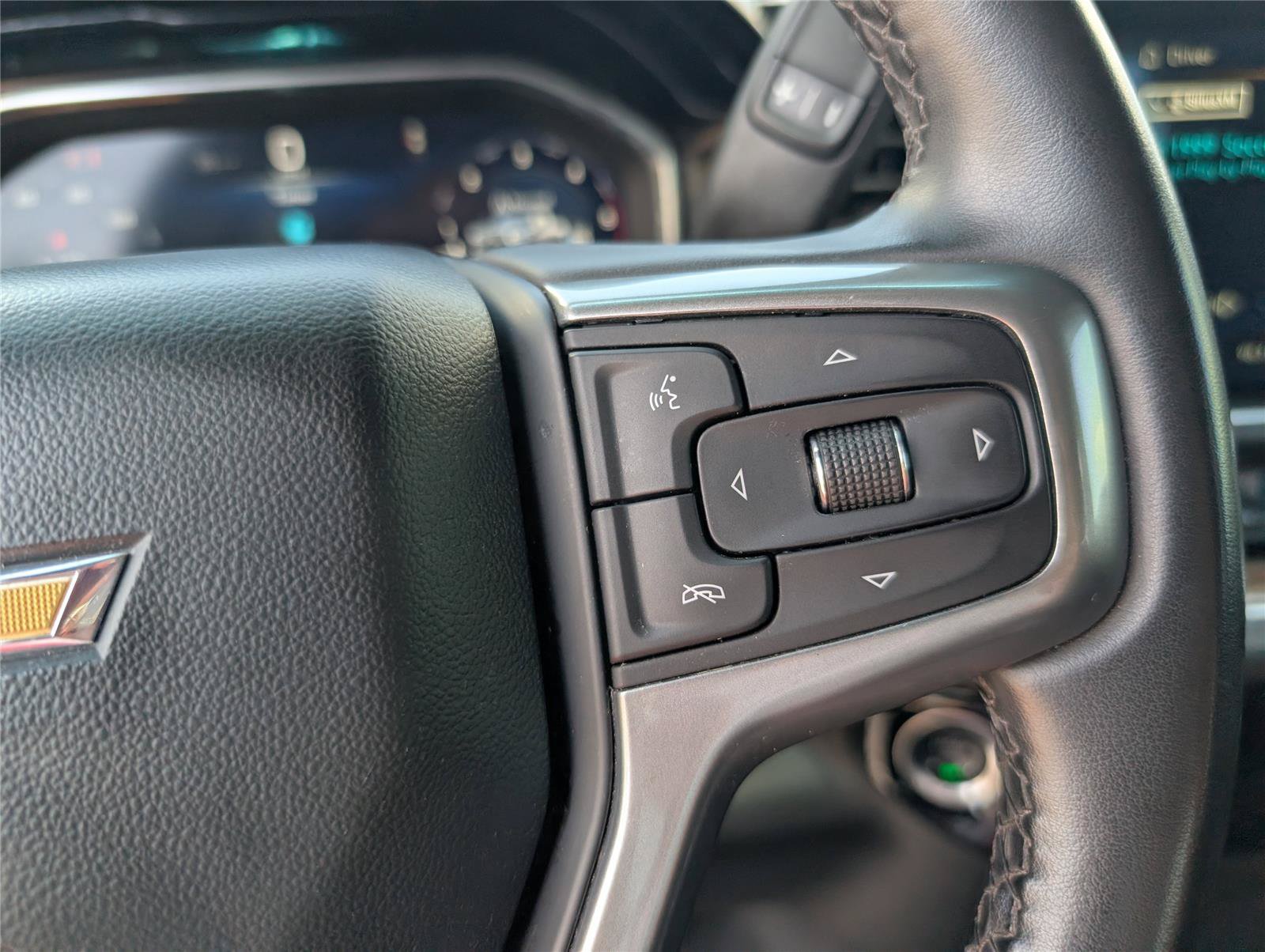 Used 2024 Chevrolet Silverado 2500 LT AWD/4WD image 29