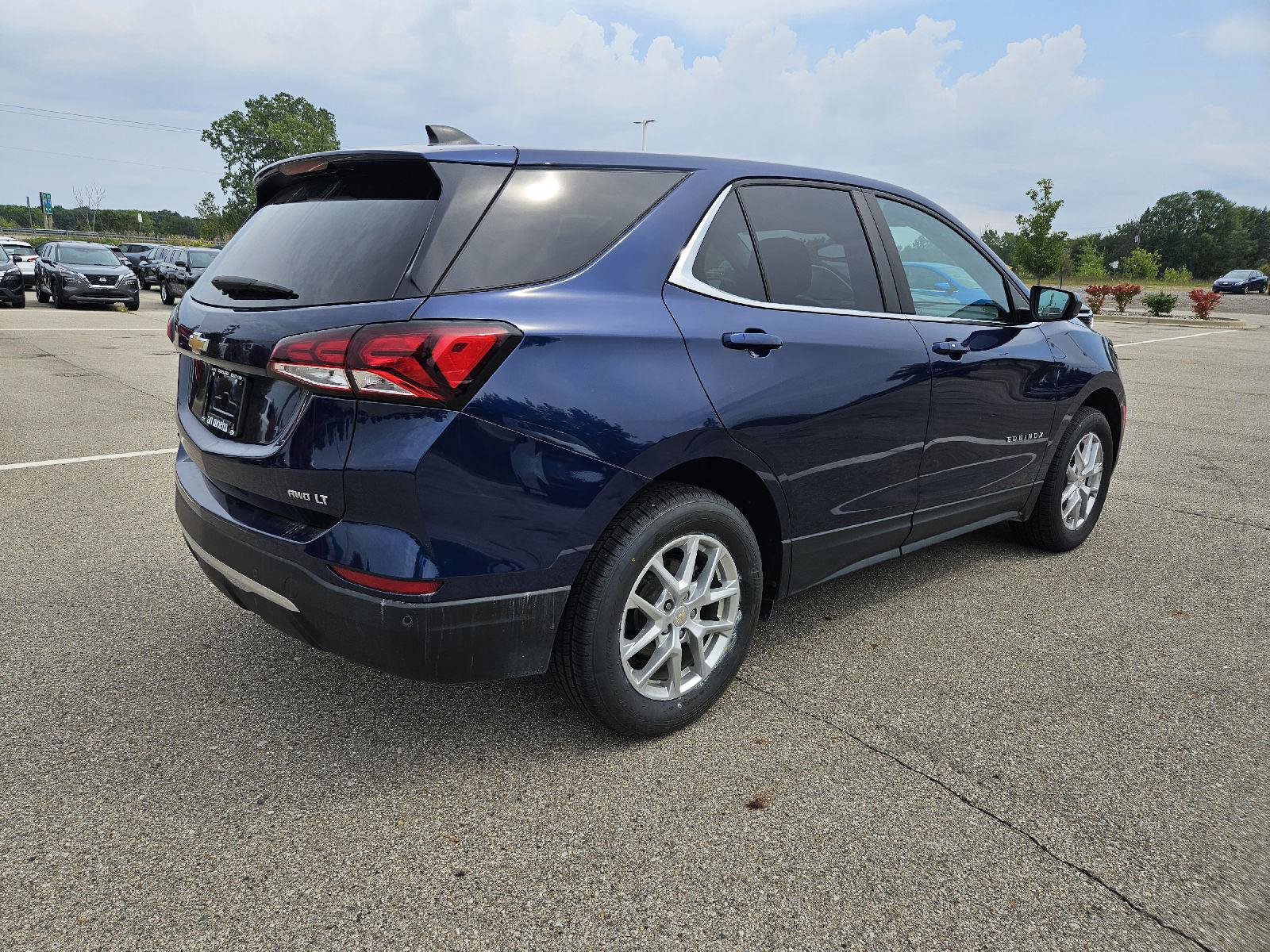 Used 2022 Chevrolet Equinox LT AWD/4WD image 7