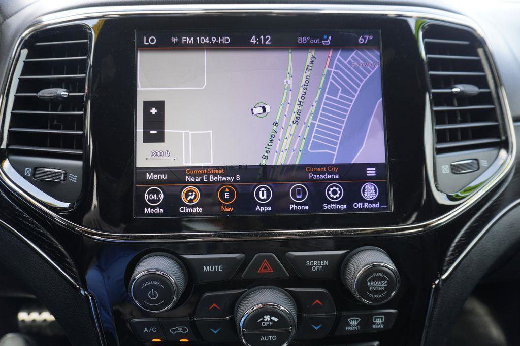 Used 2020 Jeep Grand Cherokee High Altitude AWD/4WD image 15