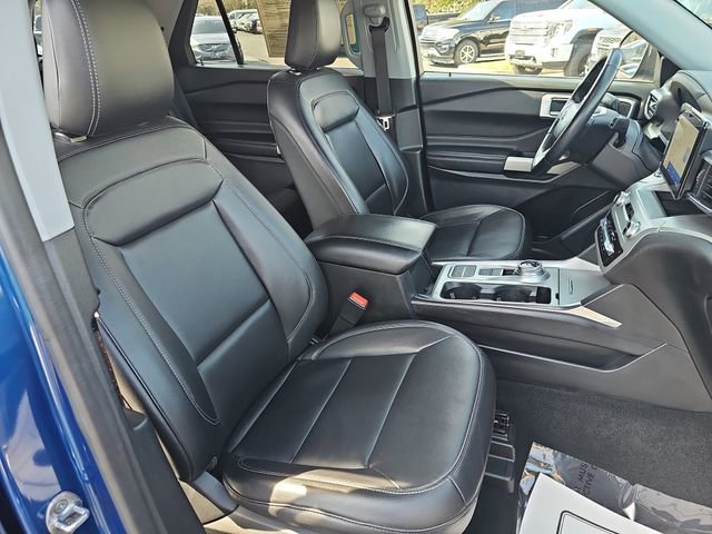Used 2022 Ford Explorer XLT w/ Equipment Group 202A image 10