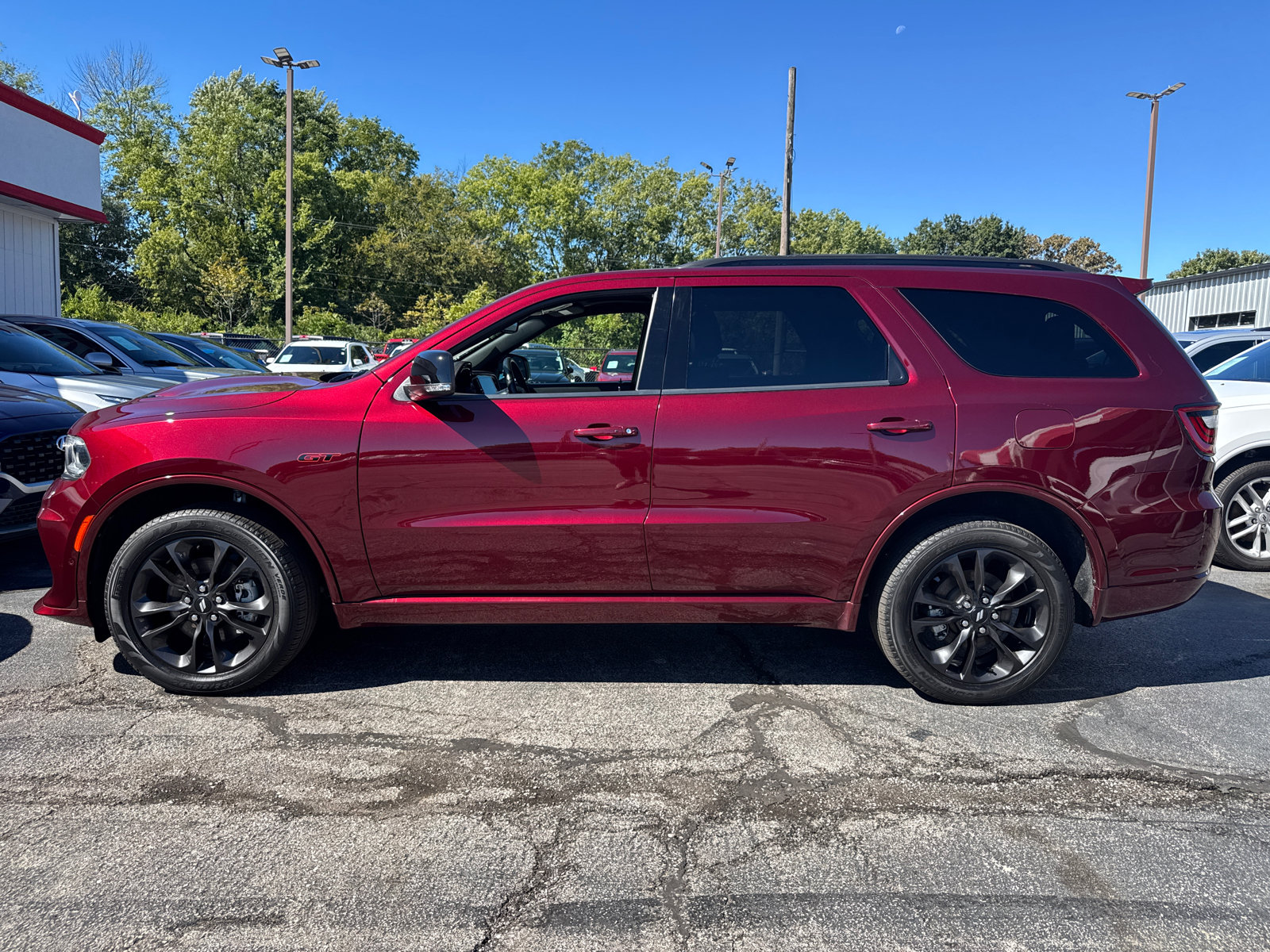 Used 2025 Dodge Durango GT AWD/4WD image 3