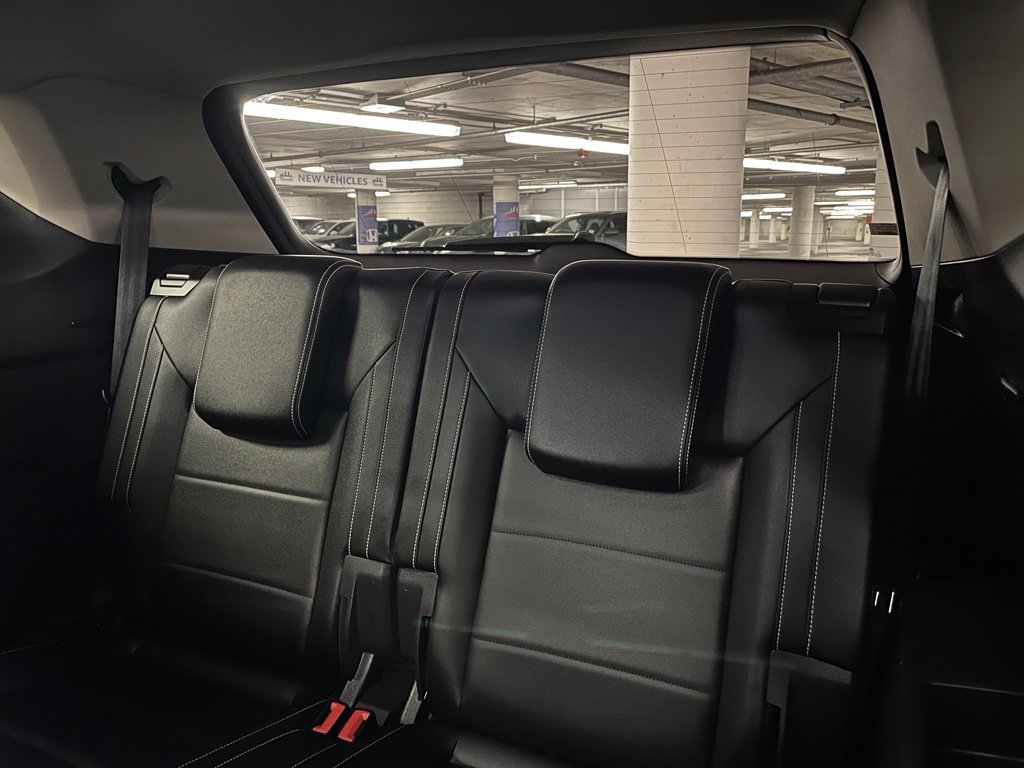 Used 2023 Volkswagen Atlas SE w/ Panoramic Sunroof Package FWD image 24