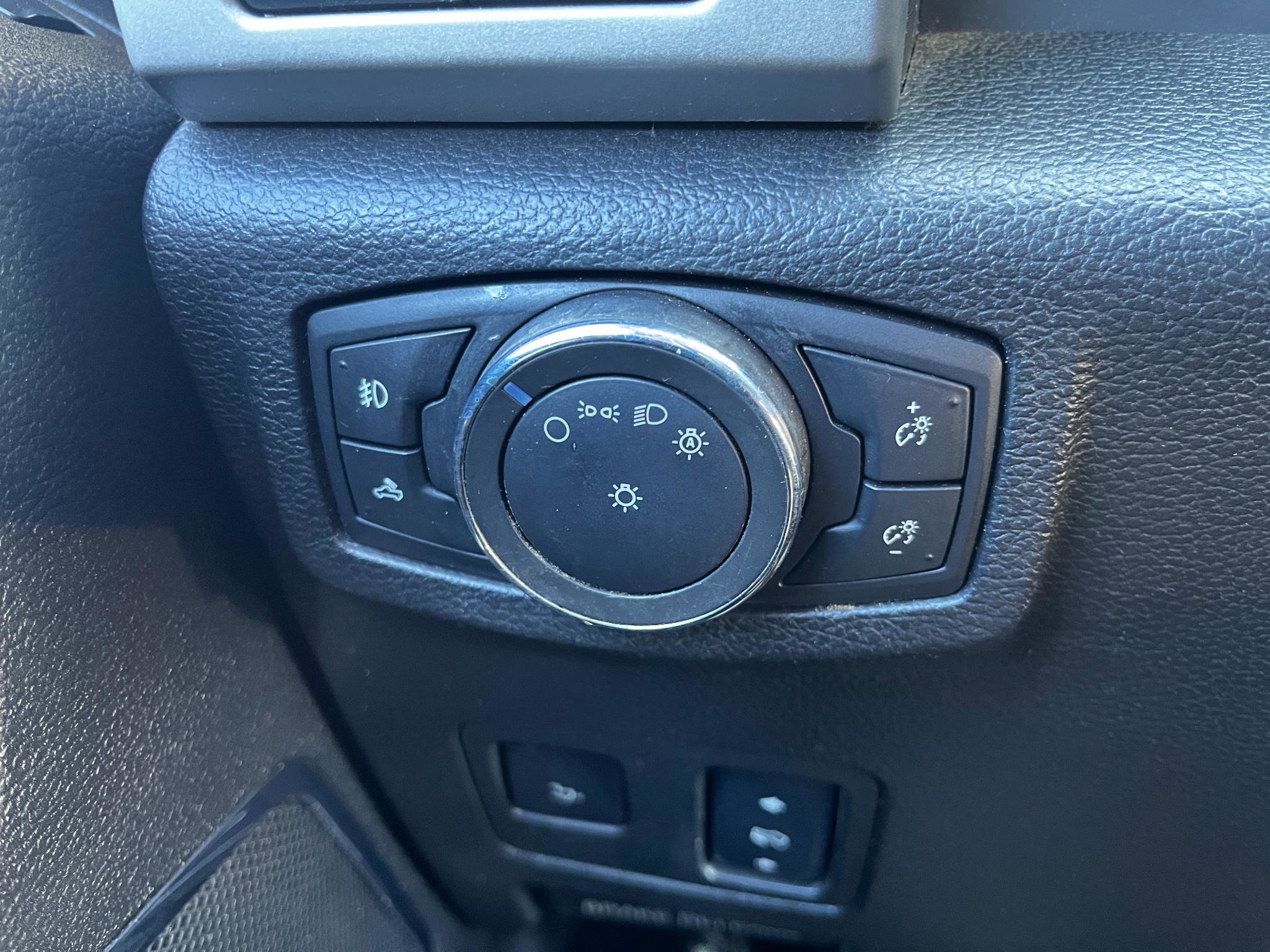 Used 2017 Ford F250 Lariat w/ Lariat Ultimate Package image 31