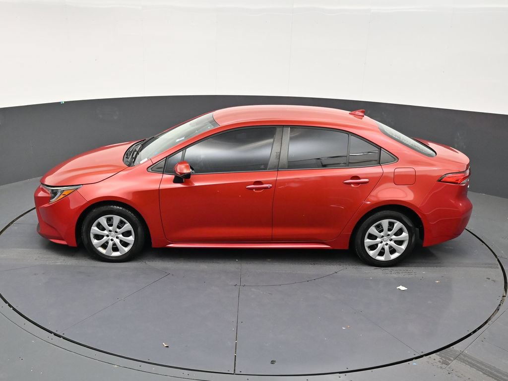 Used 2021 Toyota Corolla LE FWD image 13