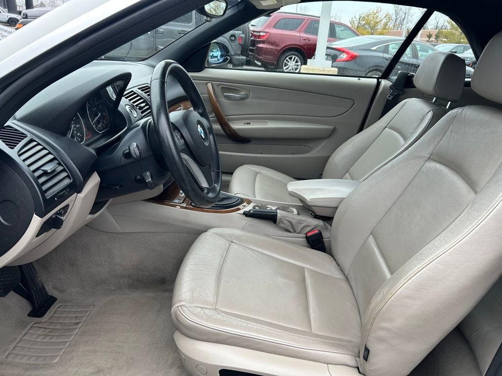 Used 2008 BMW 135i Convertible image 22