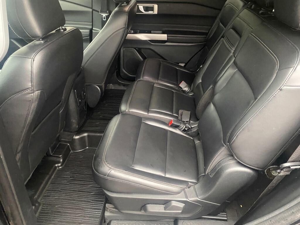 Used 2023 Ford Explorer XLT w/ Equipment Group 202A image 17