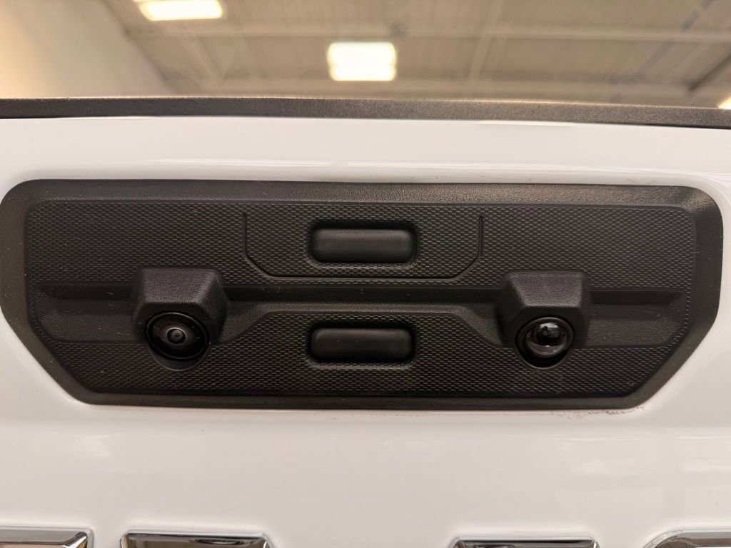 Used 2024 GMC Sierra 3500 Denali w/ Denali Reserve Package image 7