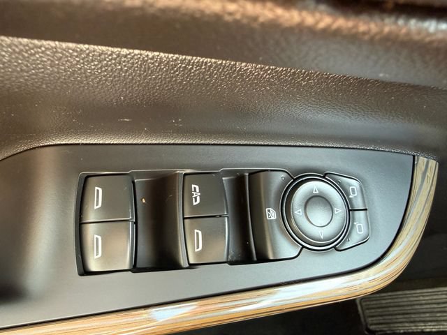 Used 2023 GMC Acadia SLE AWD/4WD image 18