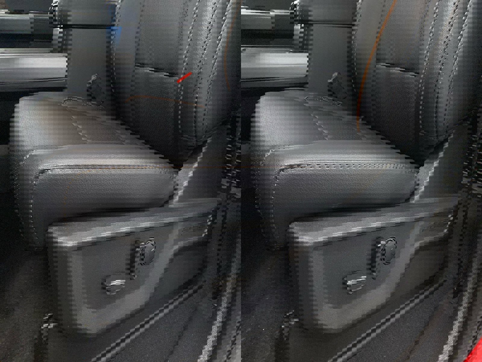 New 2026 Ford F350 Lariat w/ Lariat Premium Package image 16