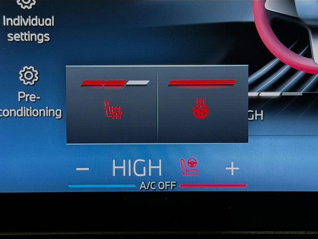 Certified 2024 BMW X5 xDrive40i w/ Premium Package image 21