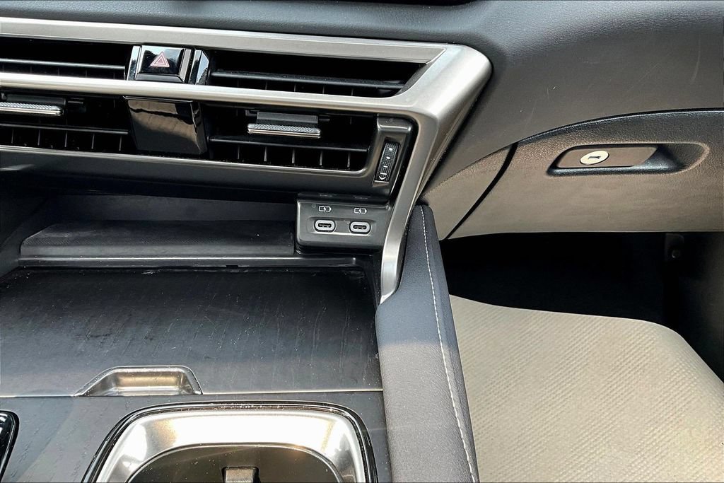 Used 2023 Lexus RX 350 Premium w/ Accessory Package AWD/4WD image 16