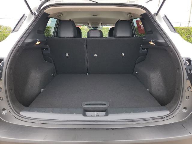 Certified 2025 Nissan Kicks SR image 11
