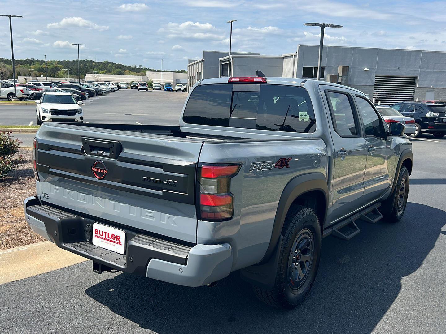 New 2026 Nissan Frontier PRO-4X w/ Pro-4x Convenience Package AWD/4WD image 6
