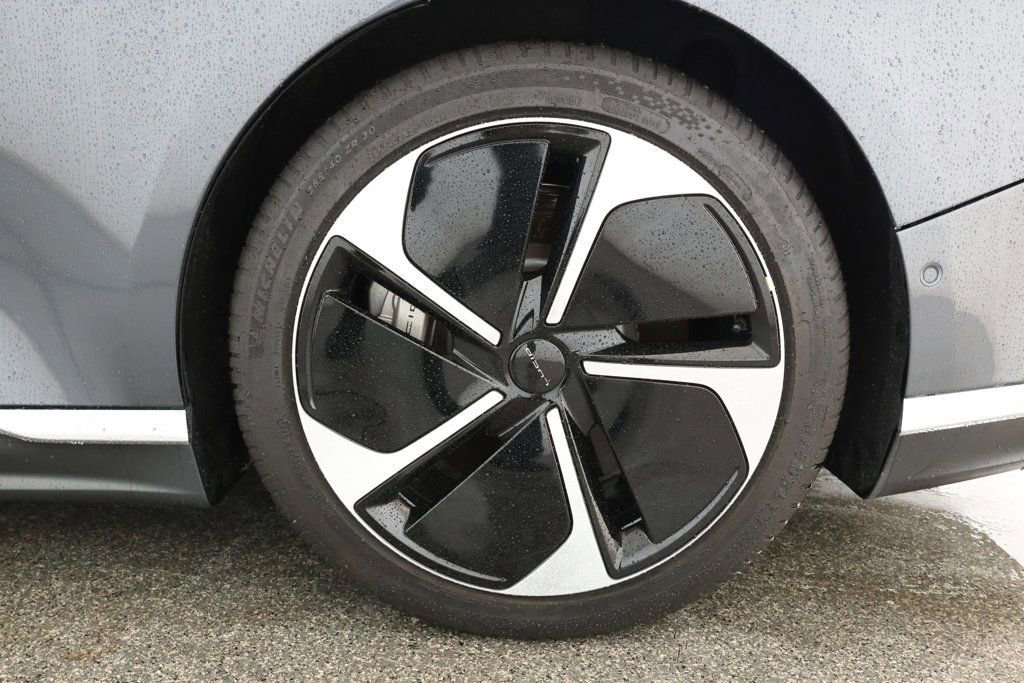 Used 2023 Lucid Air Touring image 7